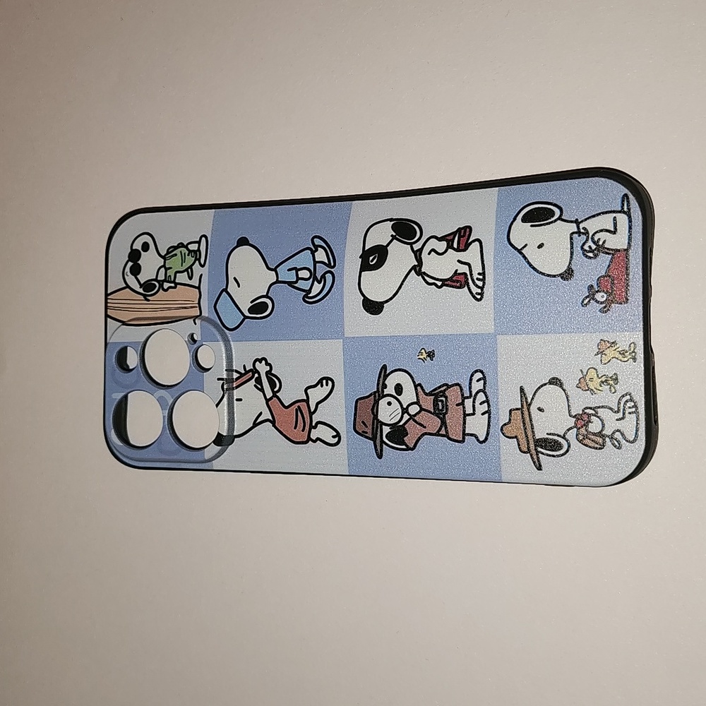 Brand new Apple IPhone 🍎 15 Pro Max   Peanuts Snoopy soft Silicone Phone Case